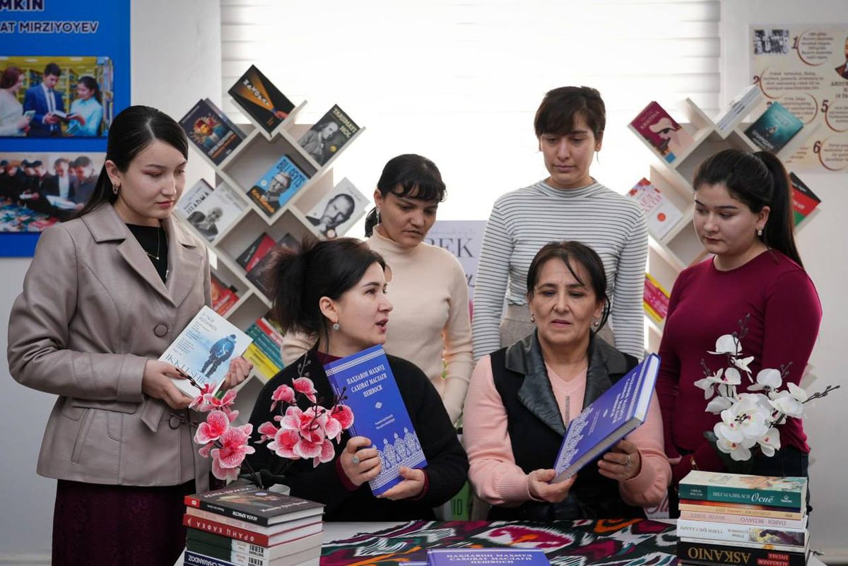 Urganch innovatsion universitetida “Kitobxon talaba — kuchli jamiyat poydevori” shiori ostida ma’naviy-ma’rifiy tadbir tashkil etildi.