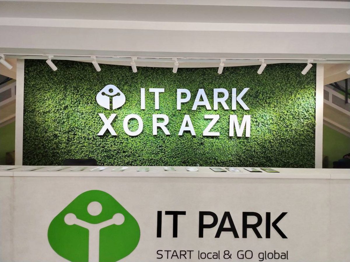 Urganch innovatsion universiteti talabalari uchun shahrimiz markazida joylashgan IT PARK XORAZMga navbatdagi sayohat tashkil etildi.